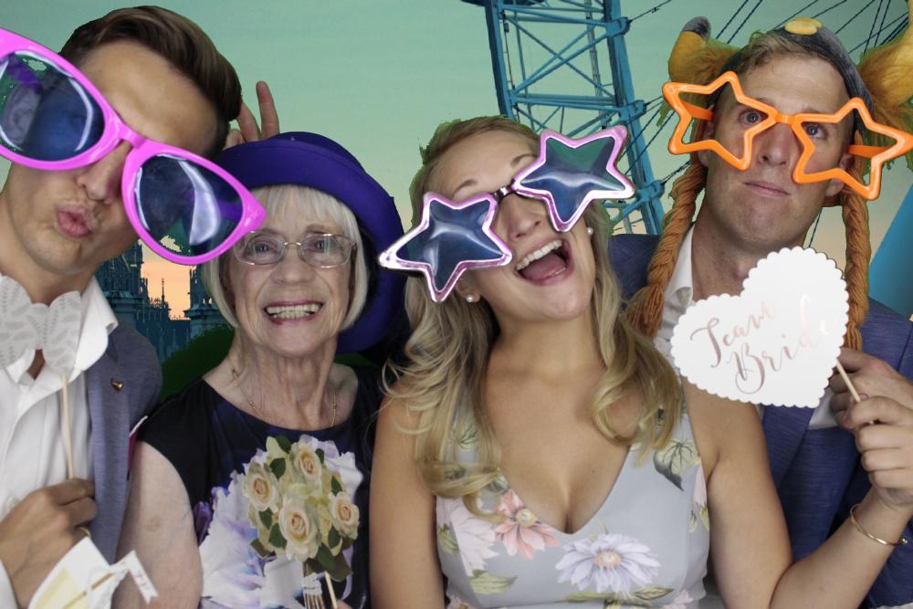 Katherine & Simon | View more photos from the event at gallery.myphotoboothexperience.co.uk/u/MyPhotoBoothExperienceLtd/Katherine-Simon